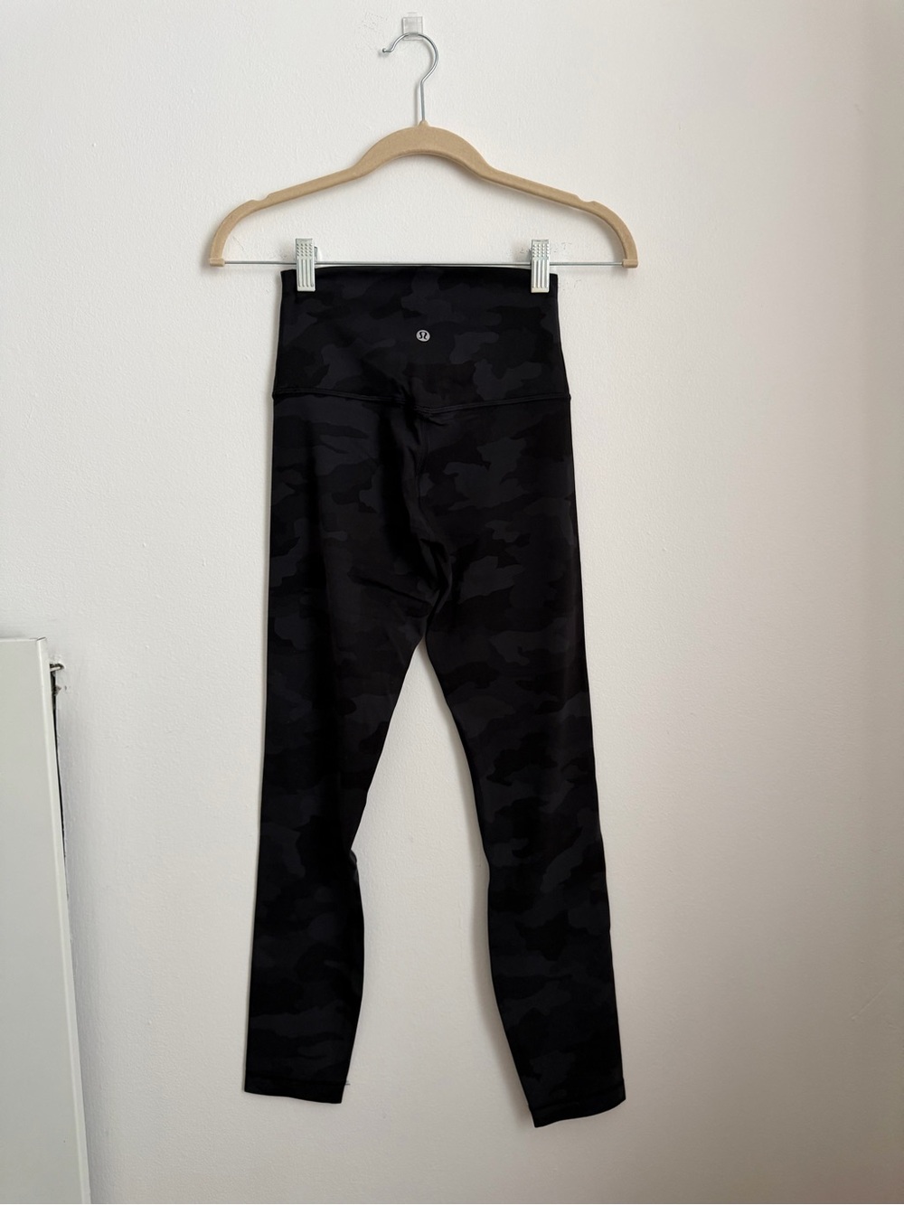 Lululemon Align Pant 25" in Heritage 365 Camo Deep Coal Multi - Picture 6 of 7